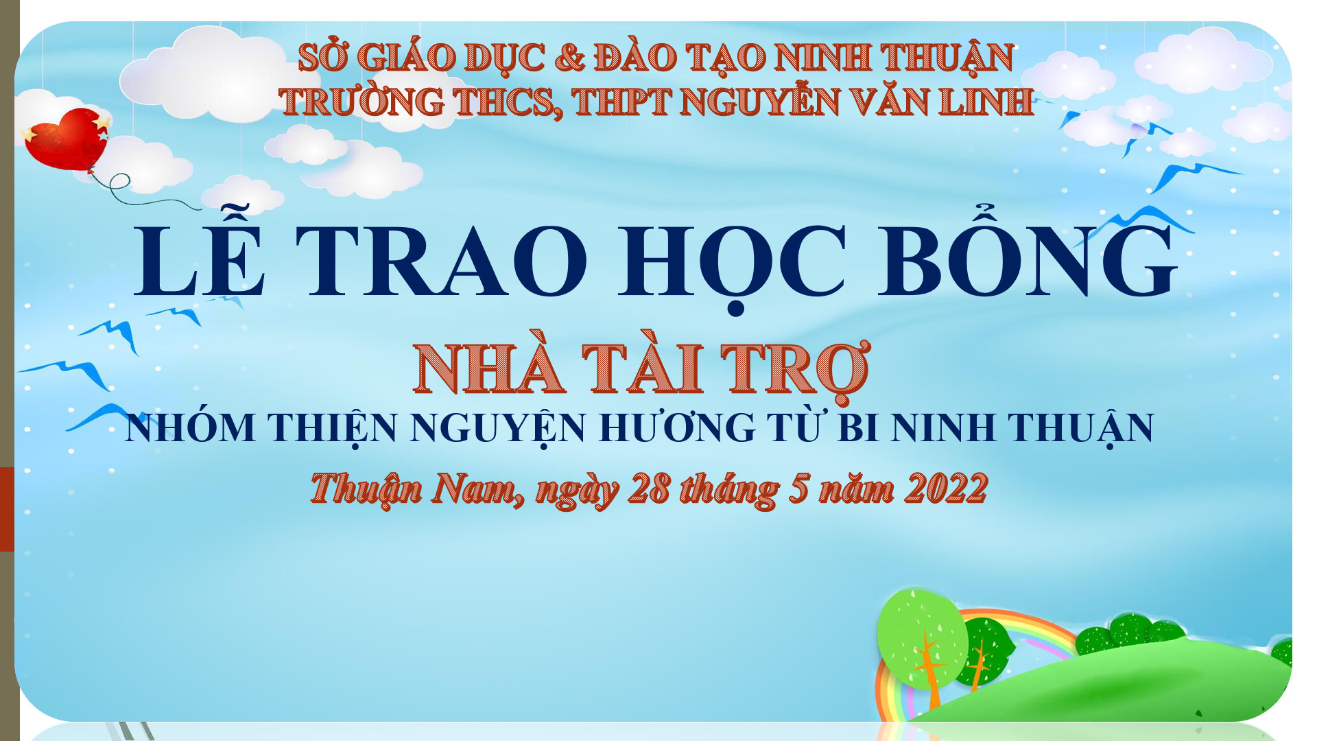 Nhóm thiện nguyện Hương Từ Bi Ninh Thuận trao học bổng cho học sinh có hoàn cảnh khó khăn